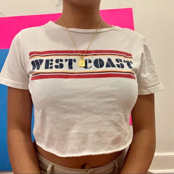 Tops - cropped white west coast tee ✧